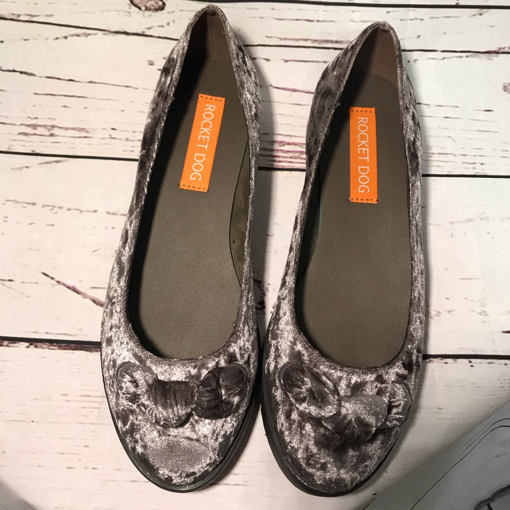 Nwot Rocket Dog Velvet Flats